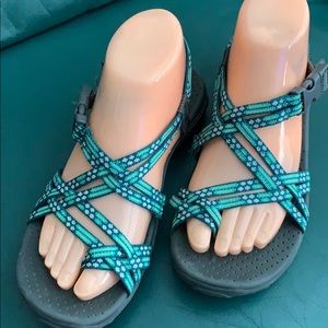 skechers reggae islander